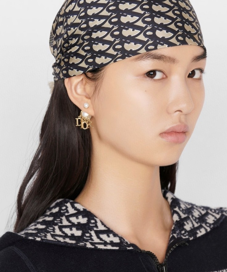 chr1st1an D10r earrings